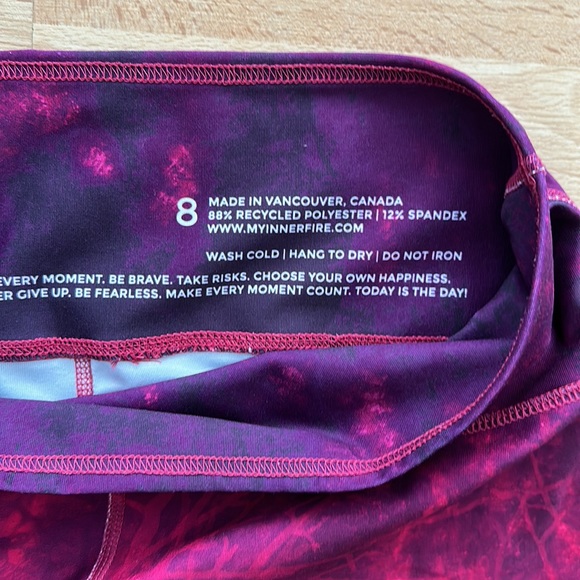 Red My Inner Fire crop leggings size 8 - Picture 2 of 5